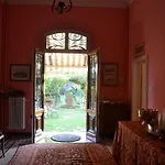 Carola